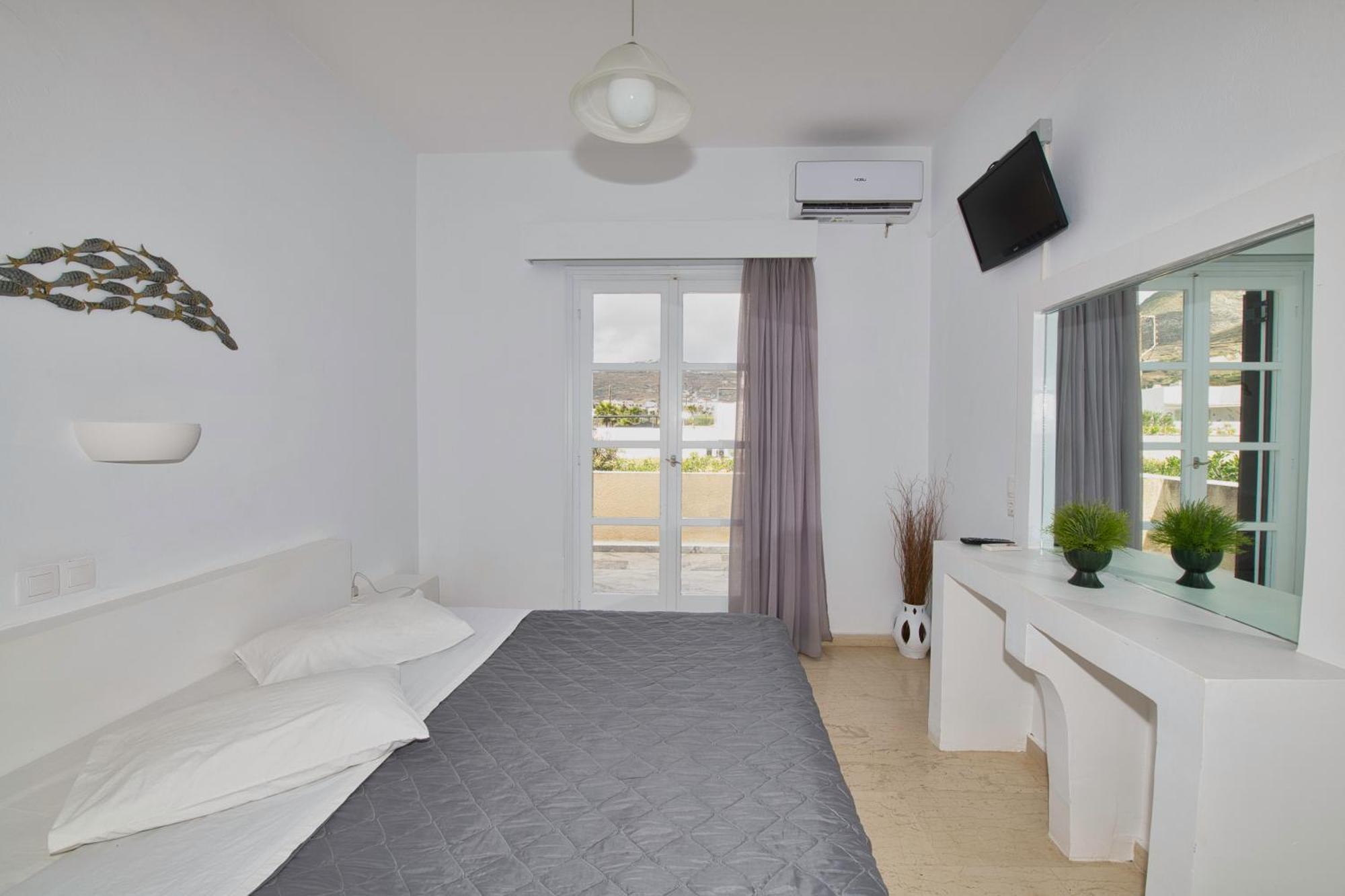 Ira Apartments Kamári Eksteriør bilde