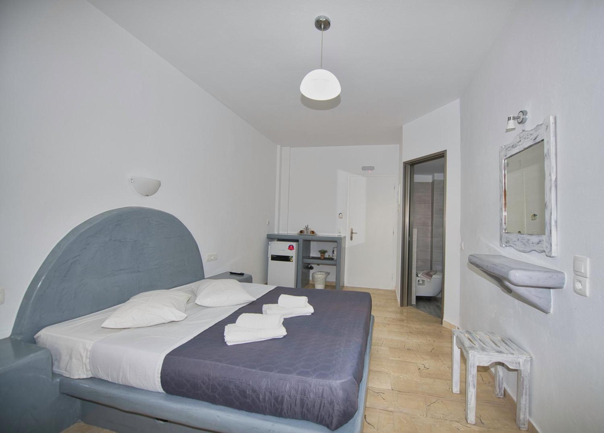 Ira Apartments Kamári Eksteriør bilde